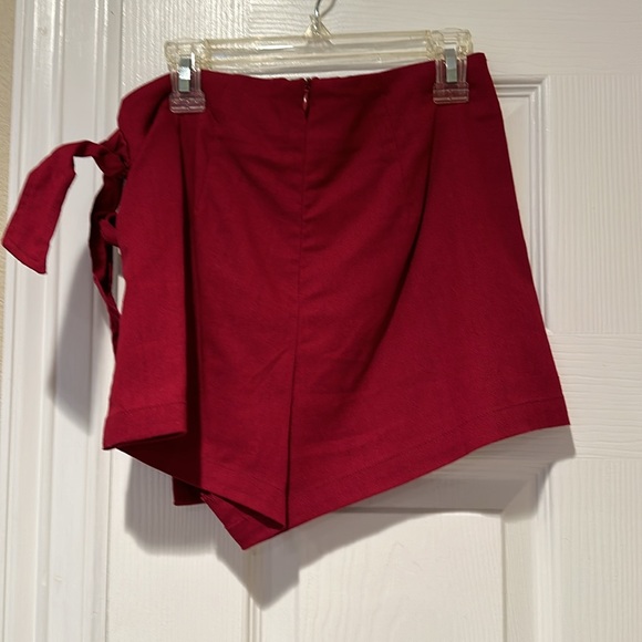 Skort - Picture 2 of 3